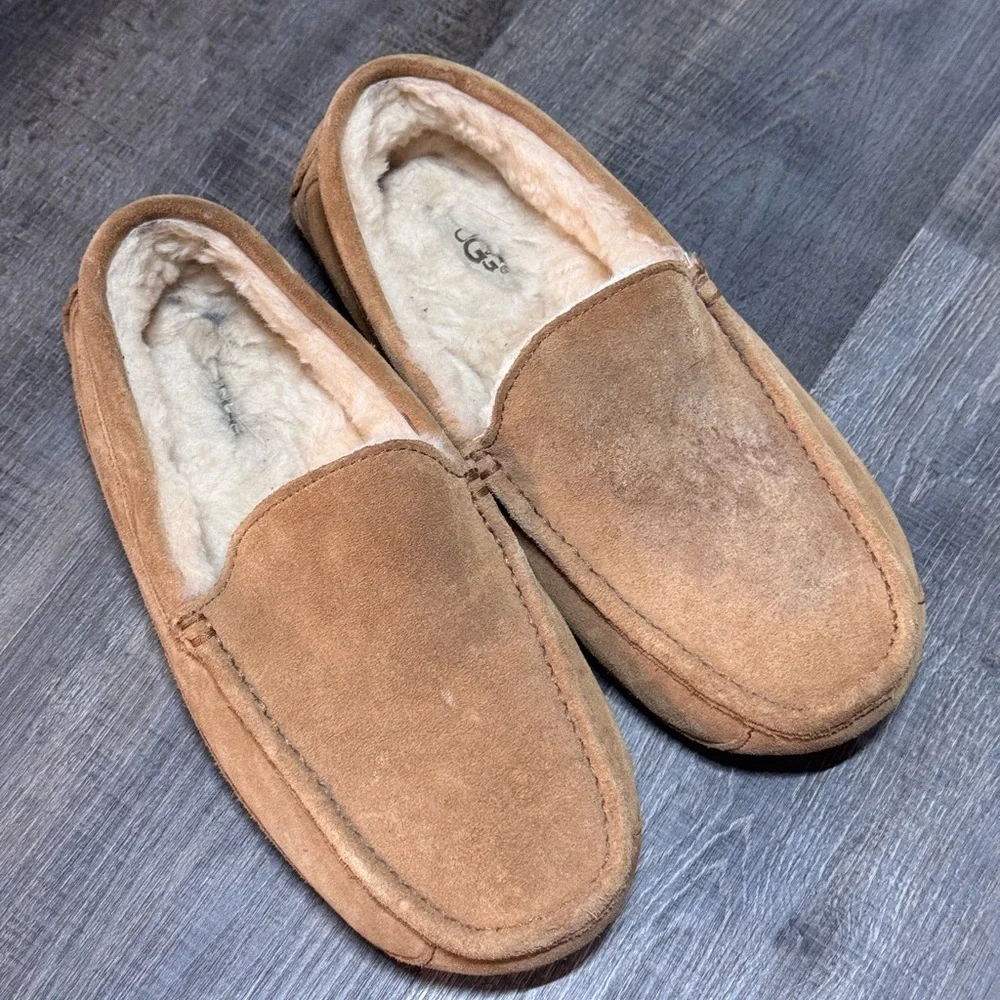 UGG Men's Ascot Slippers‎